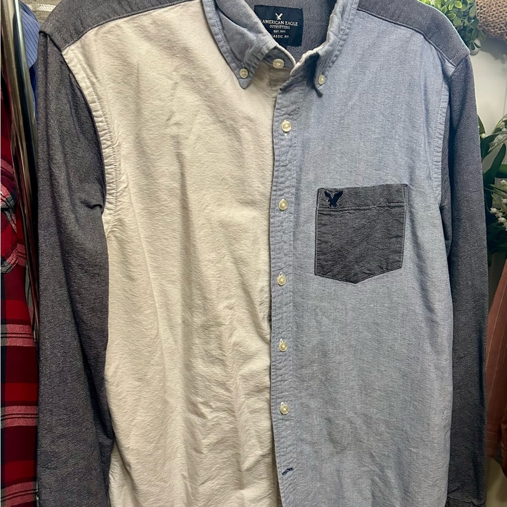 American Eagle Outfitters Men's Casual Shirt - Cream and Blue